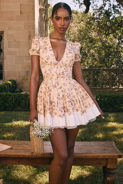 Sommerkleid Damen Kurz – Geblümtes Minikleid – Puffärmel – V-Ausschnitt – Elegant & Luftig