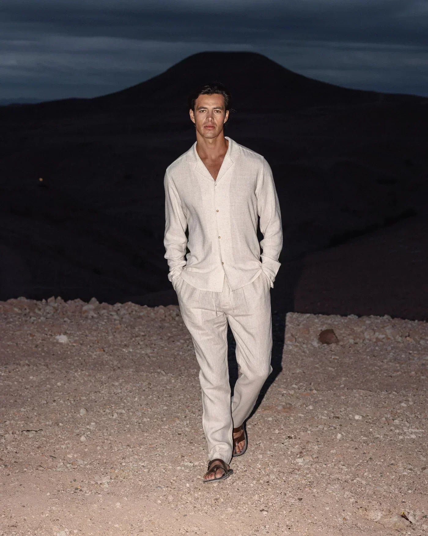 Elegantes & Komfortables Herren Leinen-Set – Atmungsaktiv, Stilvoll & Vielseitig Beige – Größe S–XXL – Ideal für Sommer, Urlaub & Feste