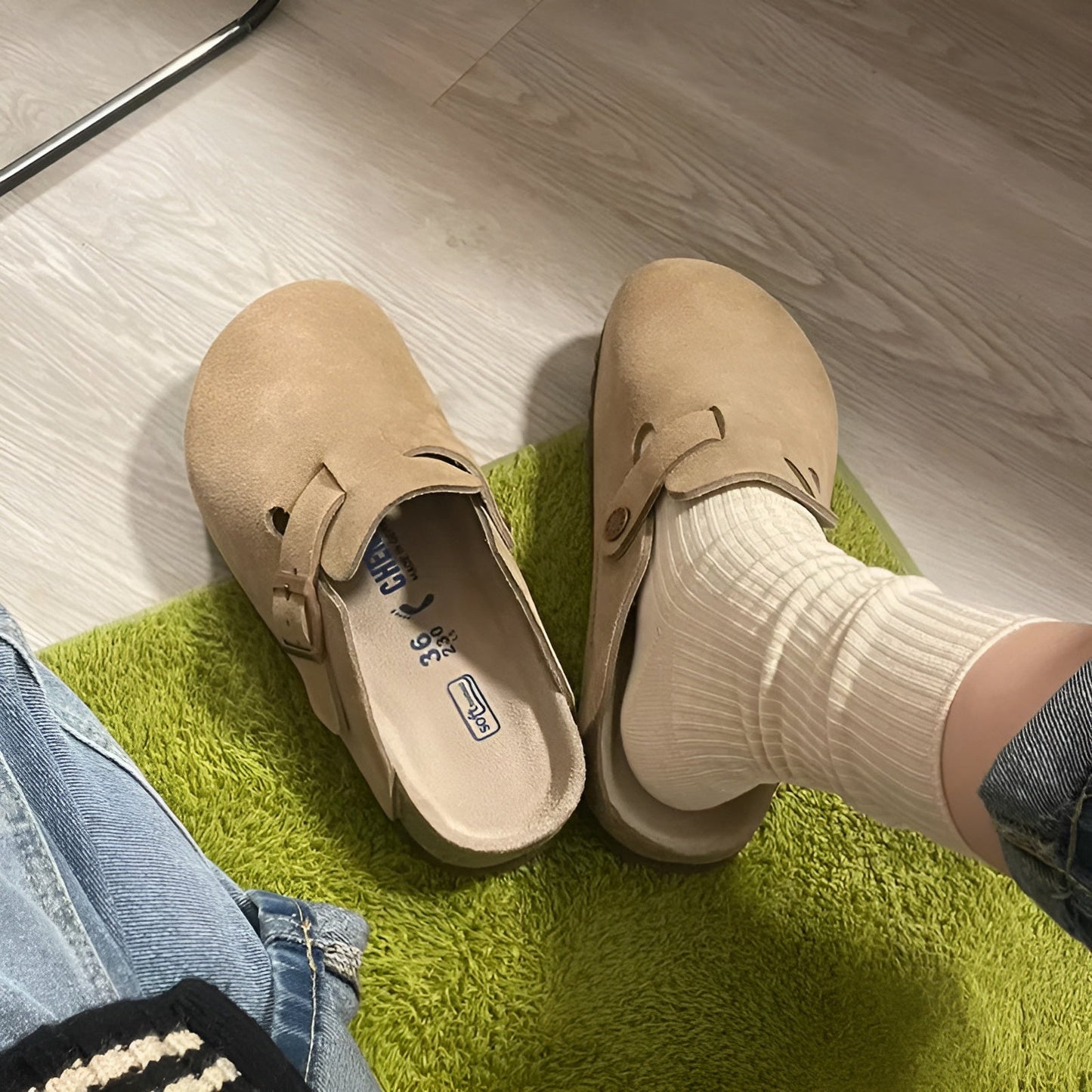 Orthopädische Damen Clogs mit Fußbett – Bequeme Hausschuhe mit Korksohle & Schnalle – Rutschfest & ergonomisch – Größen 36–42